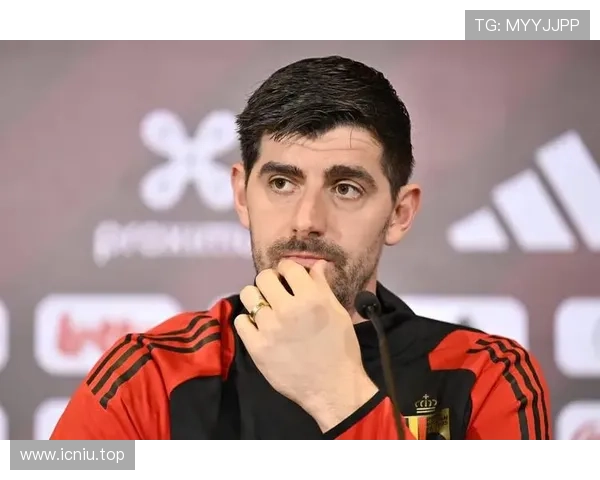 库尔图瓦:全队同心球迷助力不可战胜